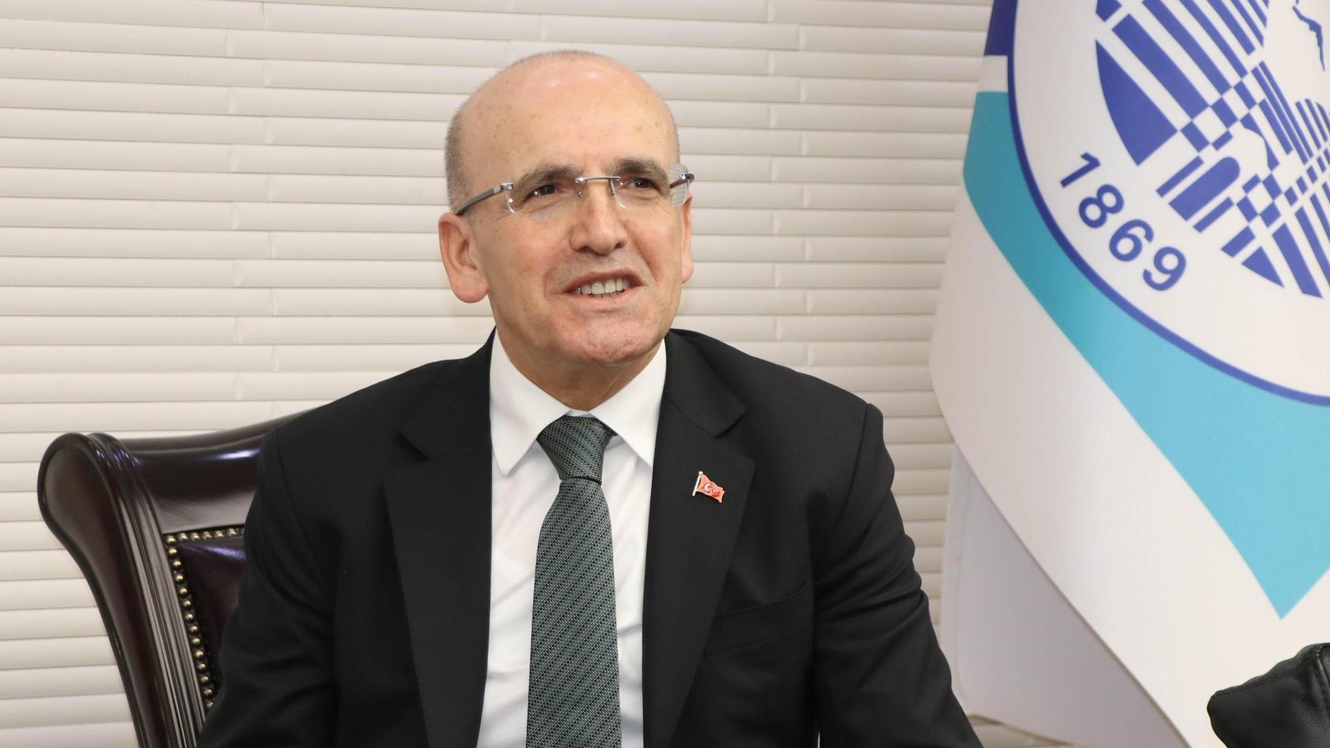 Op regels gebaseerd, voorspelbaar beleid moet worden voortgezet, zegt Şimşek