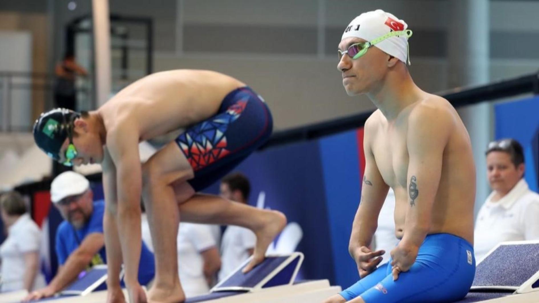 Paralympische zwemmer kwalificeert zich voor de Olympische Spelen vanaf ruw over drie jaar