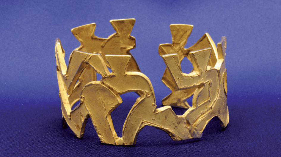 Dieven stelen gouden sieraden van Italiaanse beeldhouwers