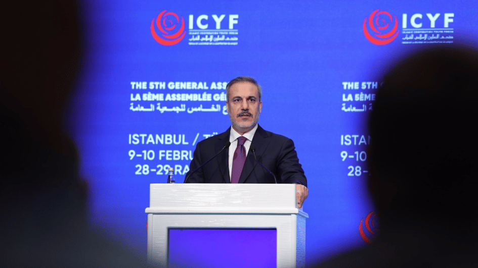 De topdiplomaat van Türkiye roept bondgenoten op tot een gezamenlijke strijd tegen het terrorisme tijdens de NAVO-bijeenkomst