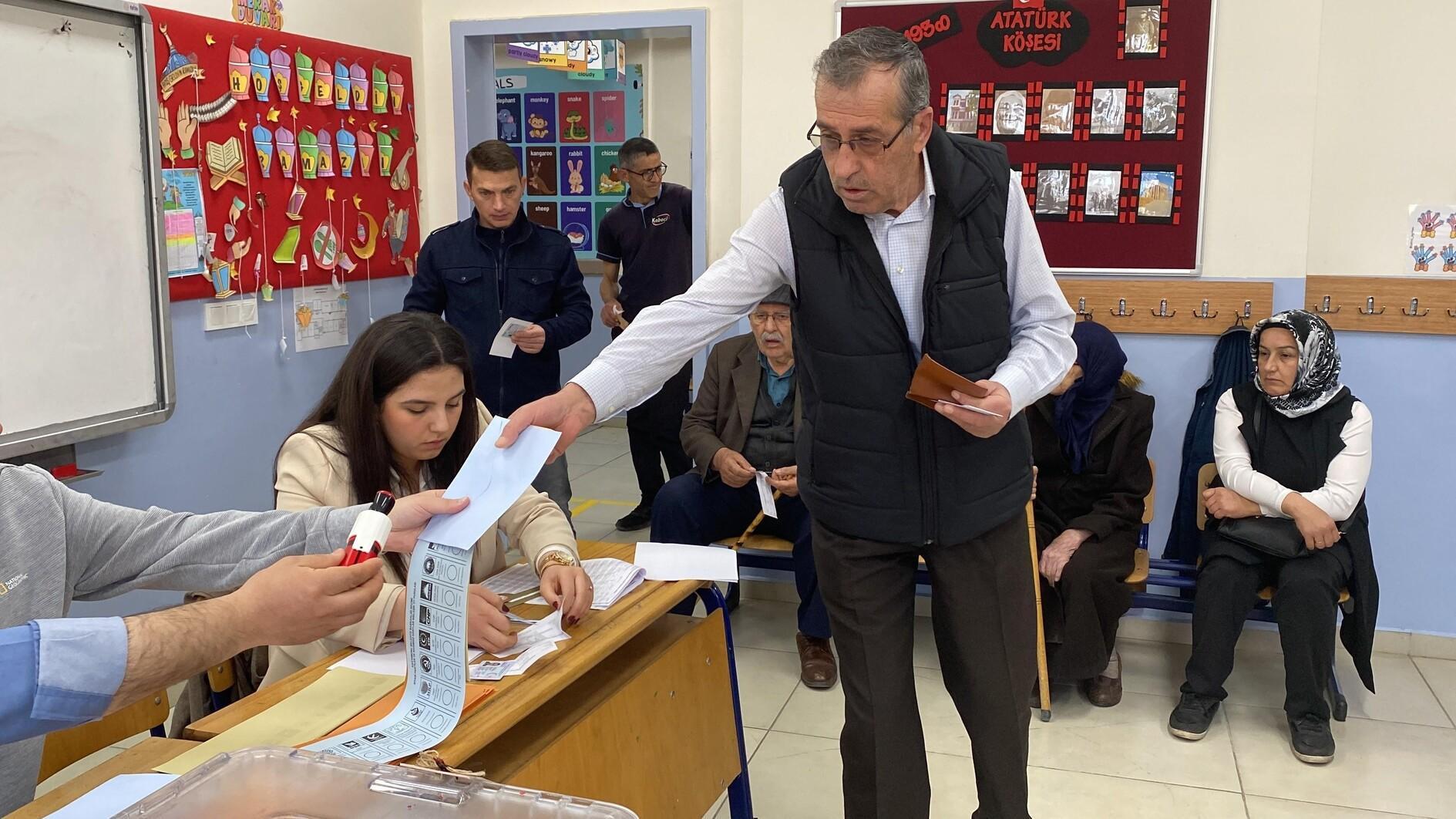 Het stemmen eindigt bij lokale verkiezingen in heel Türkiye, het telproces begint