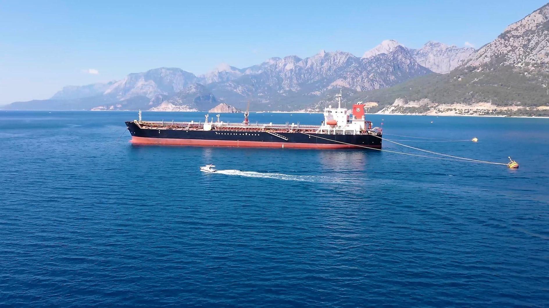 92 miljoen TL aan boetes opgelegd aan vervuilende schepen in Antalya