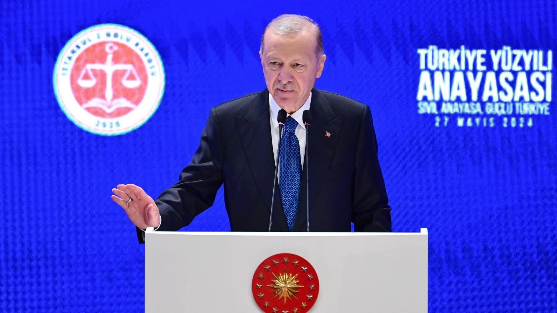 Erdoğan bestempelt nieuwe grondwetsinspanningen als nationale plicht