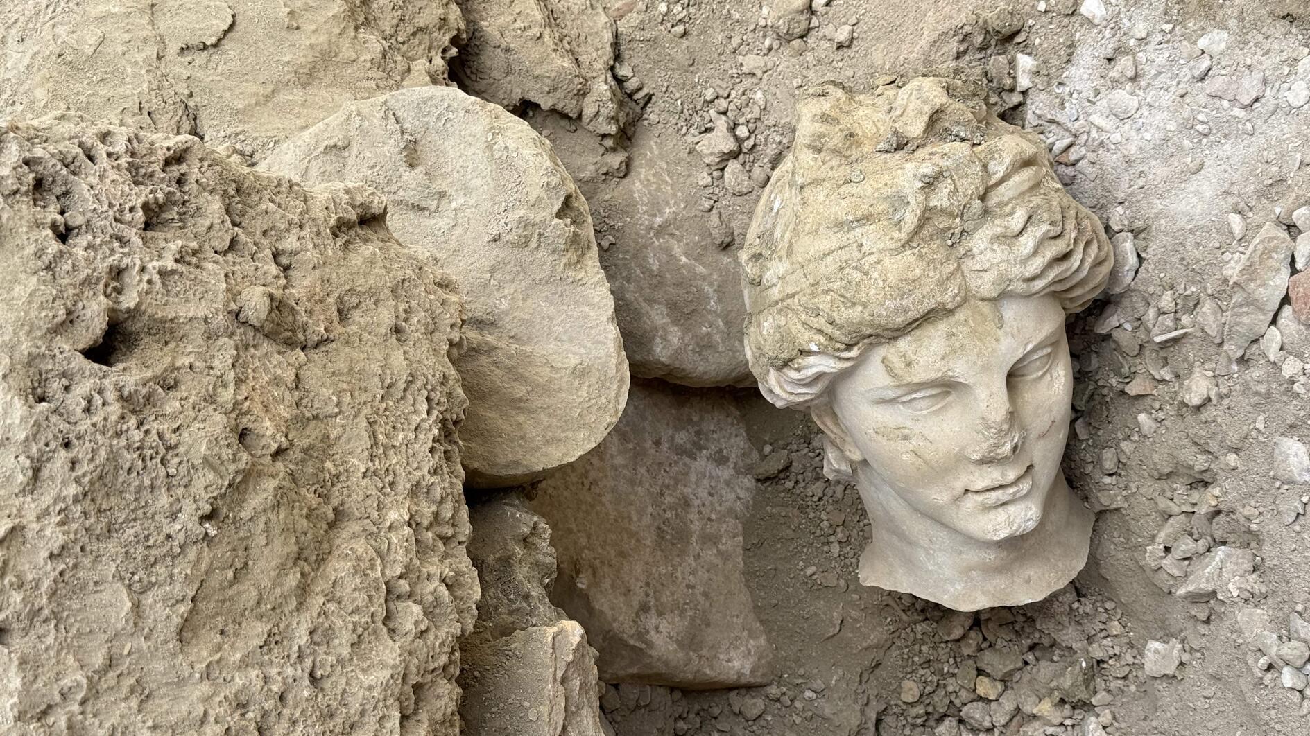 Hoofd van Hygieia-standbeeld gevonden in Laodicea