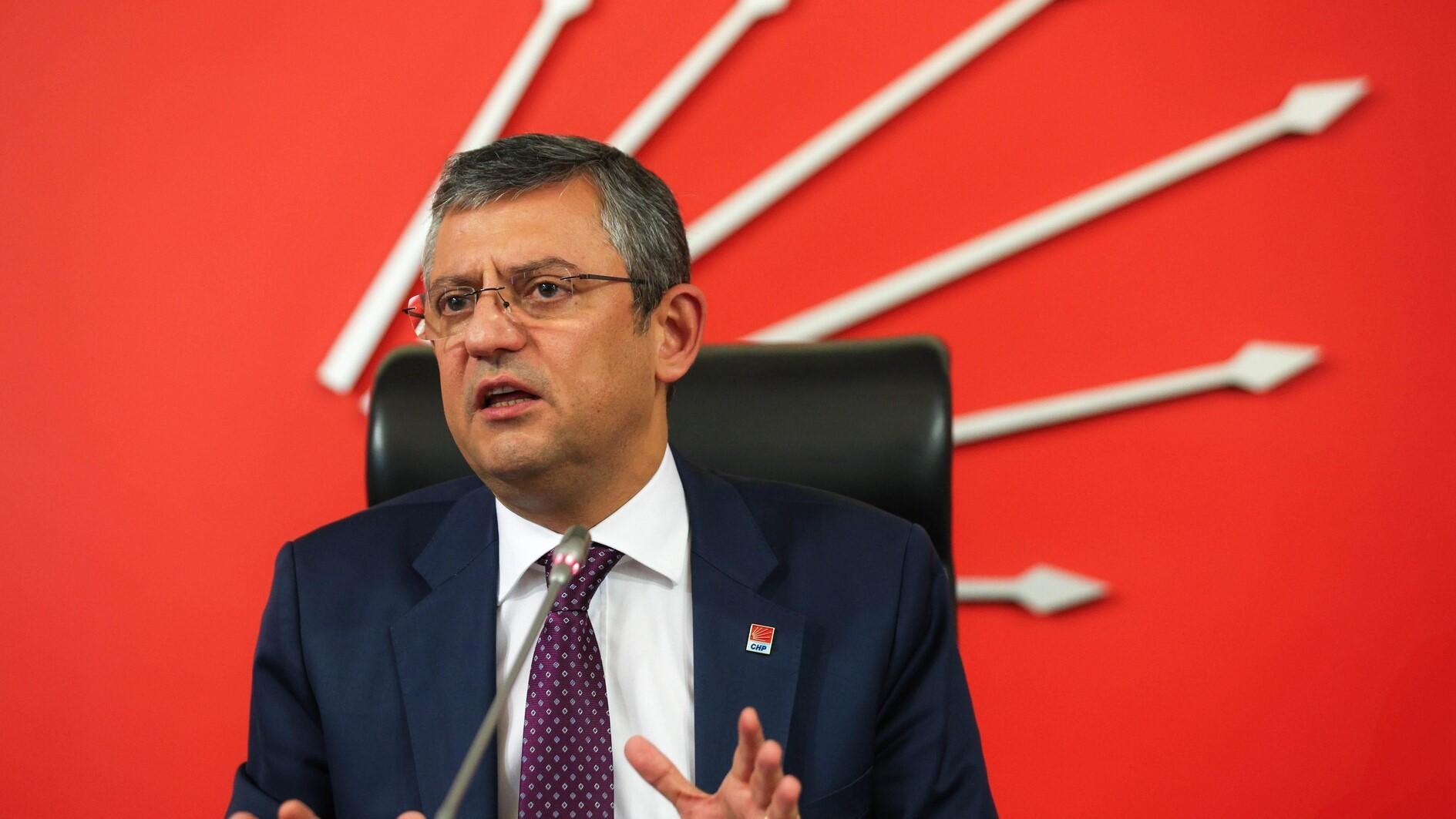 CHP-leider wijst op de mogelijkheid van vervroegde verkiezingen