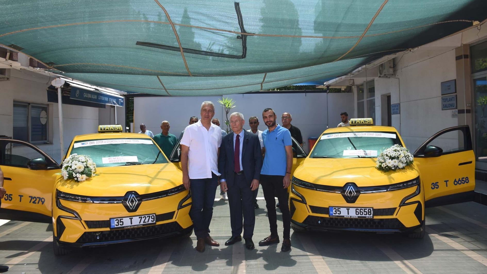 İzmir lanceert elektrische taxi's om de vervuiling en de kosten te verminderen