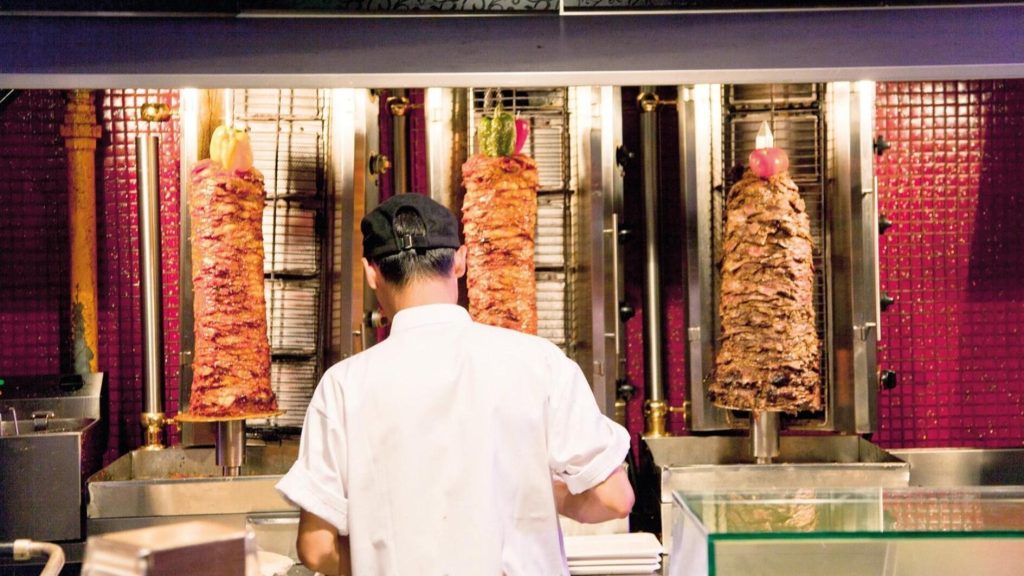 Duitsland verzet zich tegen Turkse statusaanvraag voor döner kebab