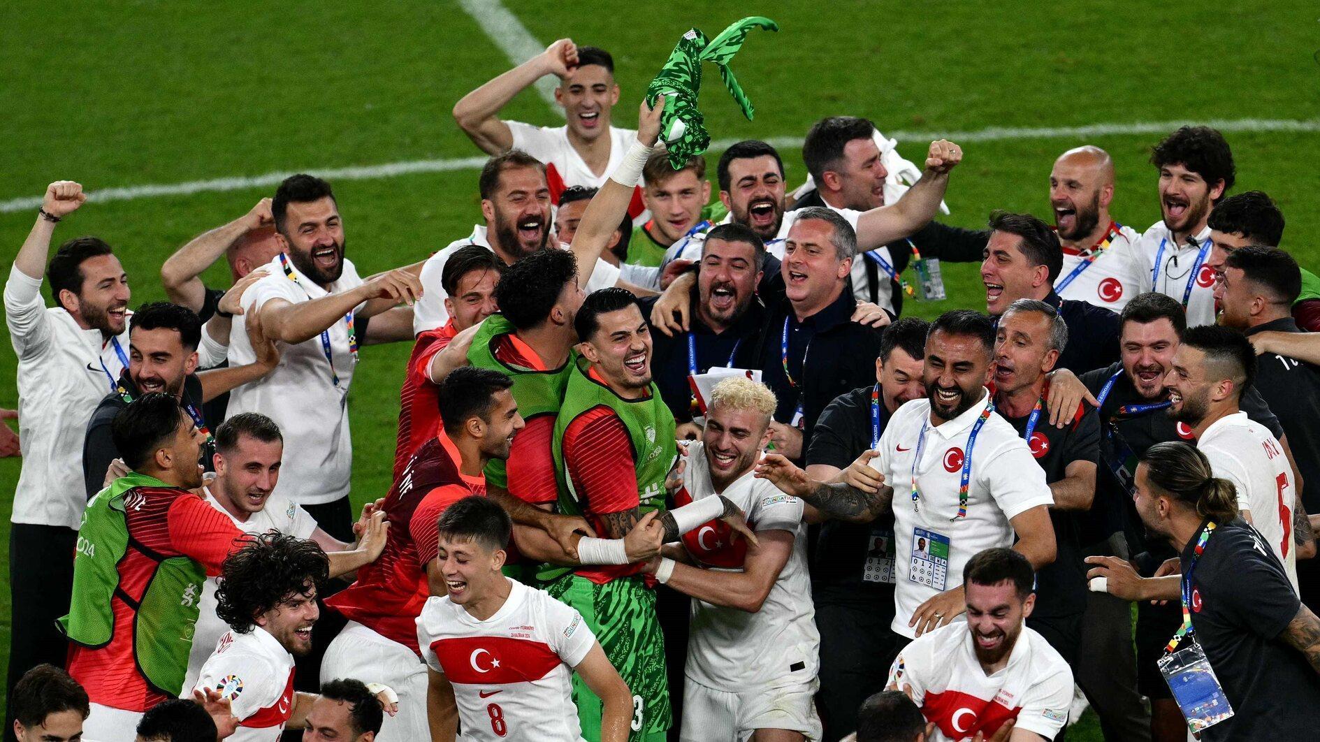 Turkije bereidt confrontatie met Oostenrijk voor op Euro 2024 in achtste finales